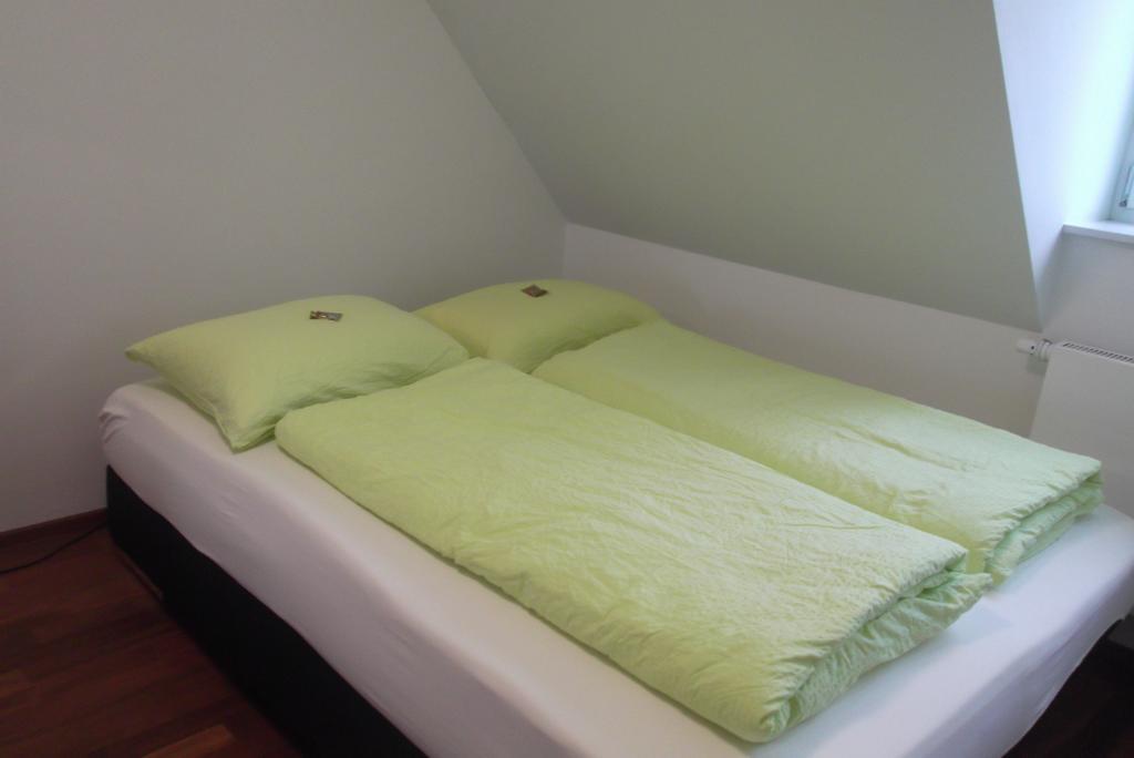 Jungingers Aparthotel Holzheim  Bilik gambar